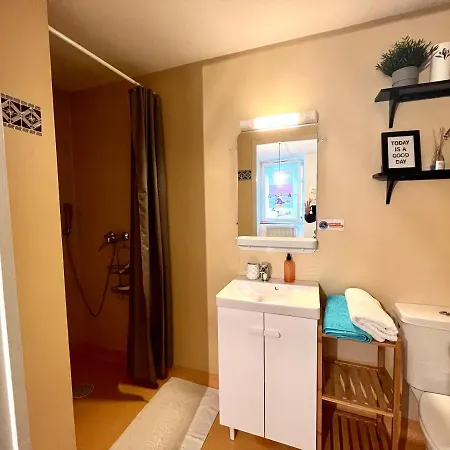 Apartment Le Mini Nid, Acces Terrasse De L'etablissement Rives (Isere)
